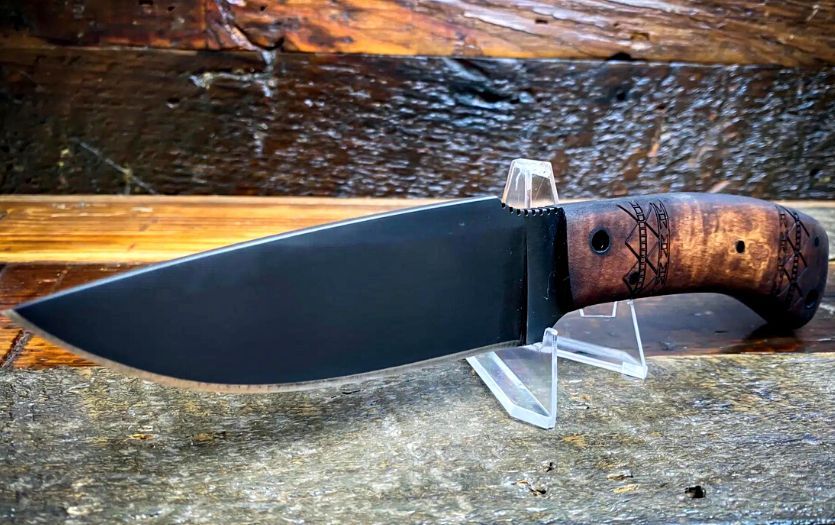 You need a proper camping knife for your outdoor adventures.