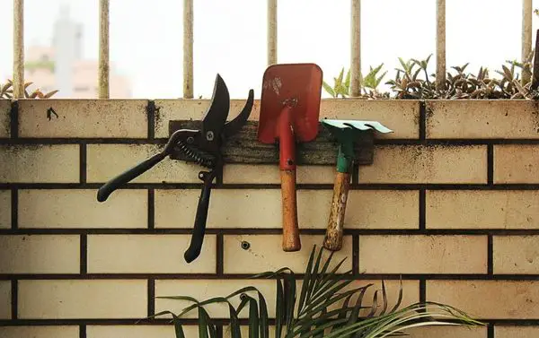 How to Store Shovels and Rakes